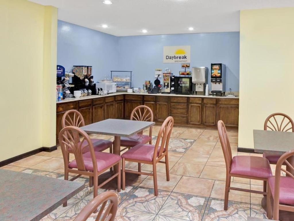 Halsted Inn And Suites Harvey - Chicago Southland Eksteriør bilde